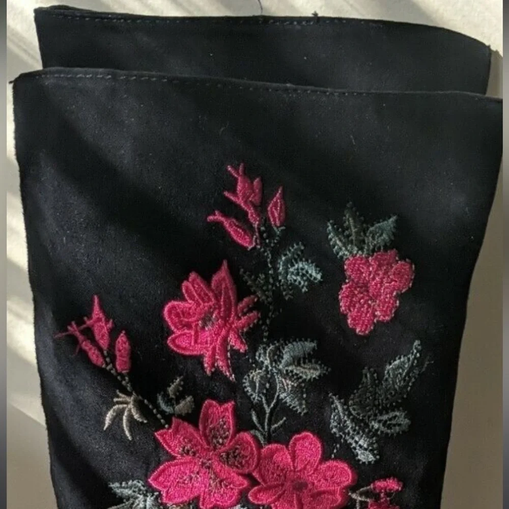 Libby Edelman Thigh High Boots Black w/ Red Floral Embroidery Design Size 8.5